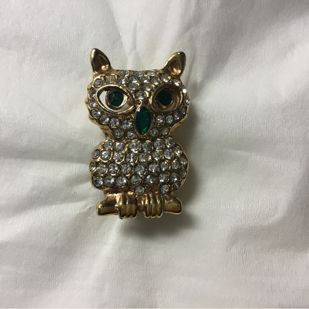Vintage OWL PIN/Brooch Gold-tone, Green Eyes White Rhinestone body.